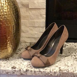 NWOT Ann Taylor Loft Suede Bow Heels